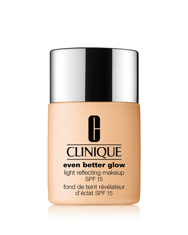 Even Better Glow™ Light Reflecting Makeup SPF 15, Feuchtigkeitsspendende, flüssige Foundation. Seidige, leichte, flüssige Textur. Verbessert die Helligkeit der Haut sofort und über die Zeit dank ultrafeiner Perl-Pigmenten und Vitamin C. Transparente bis mittlere Deckkraft.